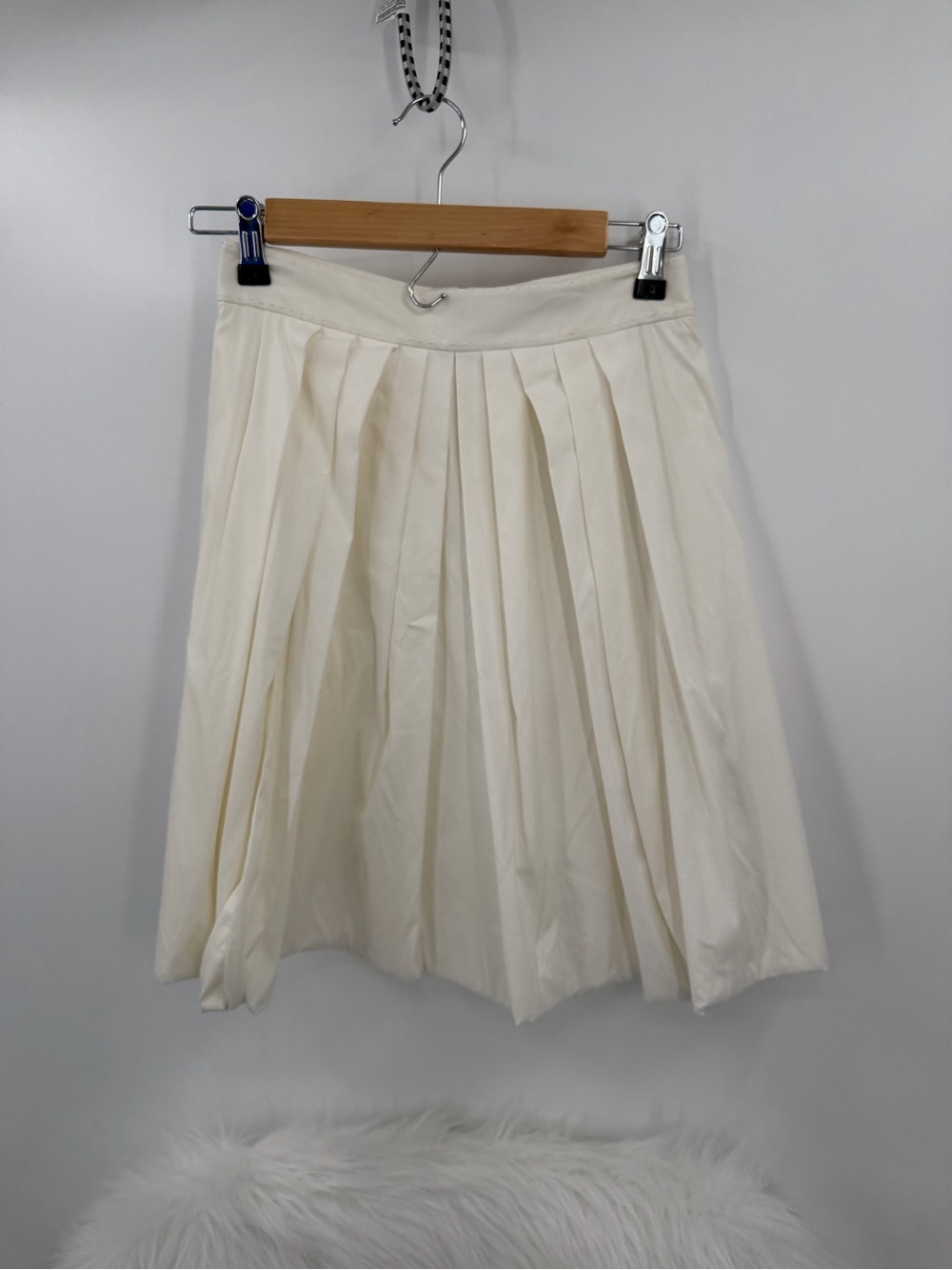 Elie Tahari Gavrielle Ivory Pleated Circle Skirt, Size 0